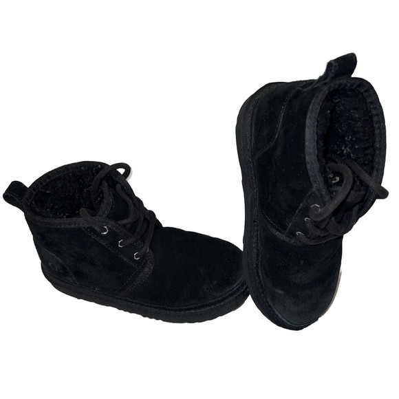 Kids UGG Neumel Ankle Boots Suede Size 1 US EU 32.5 Shoes Shearling Leather - Picture 2 of 13